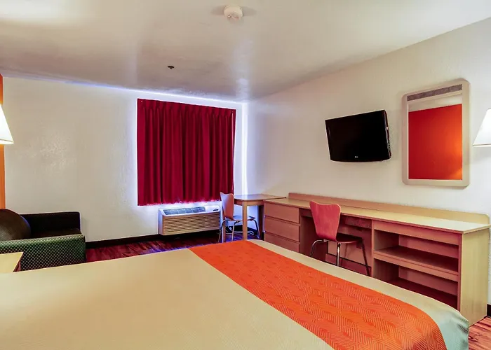 Motel 6-Columbia, Mo - East